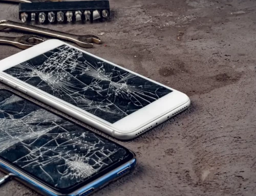 iPhone vs. Samsung: Which Smartphone is Easier to Repair?