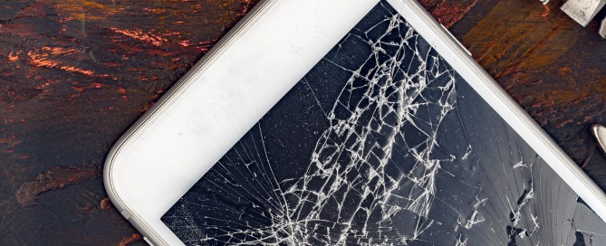 Cracked iPhone X Screen Repair | One Hour device Repoair